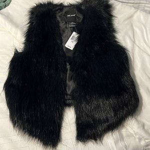 5/$45 Fur vest NWT